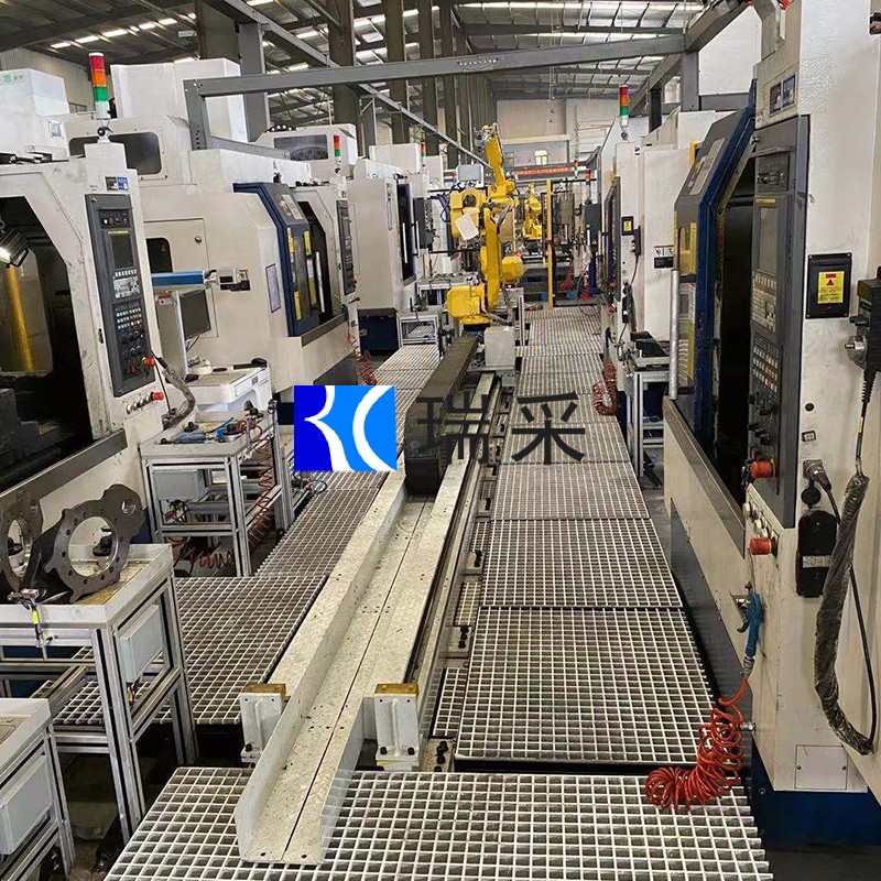 山东瑞采非标定制机器人机械臂流水线生产现场机床脚踏板玻璃钢格栅接油盘踏板可现场测绘工厂发货